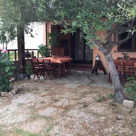 Pensionat Donna Violante Porto Corallo 3*