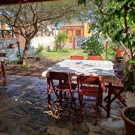 Maison d'hôtes Donna Violante Porto Corallo