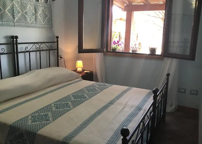 Donna Violante Porto Corallo 3*