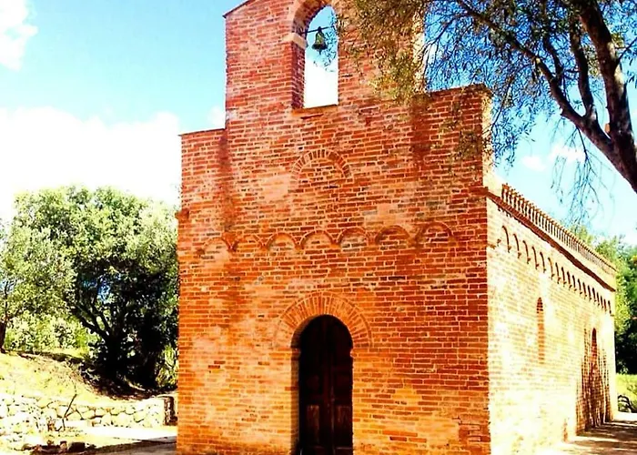 Konukevi Donna Violante Porto Corallo