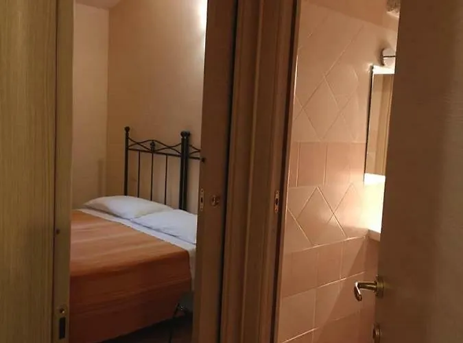 Konukevi Donna Violante Porto Corallo 3*
